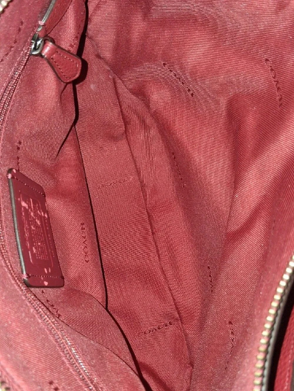 Coach Pebbled Leather Crossbody Shoulder Bag in Wine. sz 12wx8l